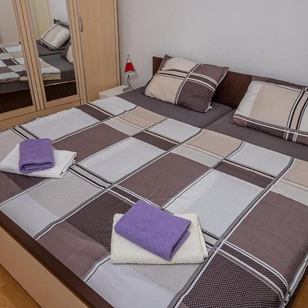 Apartmani Gabrijela 茨里克韦尼察 外观 照片
