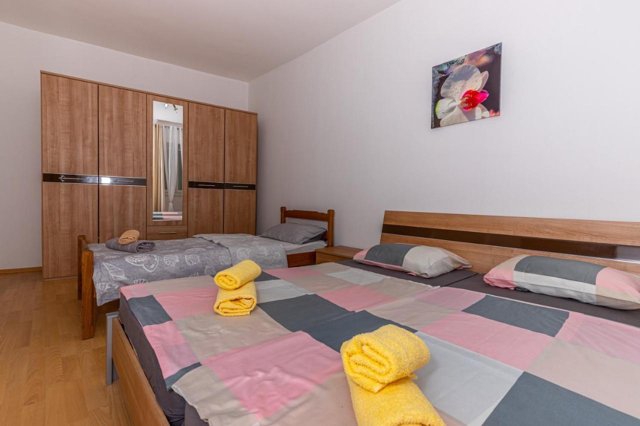 Apartmani Gabrijela 茨里克韦尼察 外观 照片