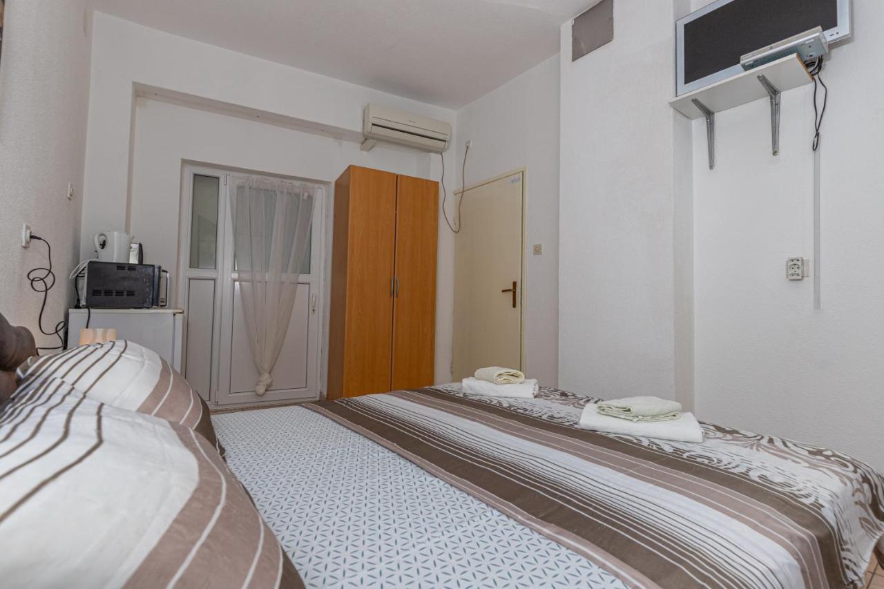 Apartmani Gabrijela 茨里克韦尼察 外观 照片