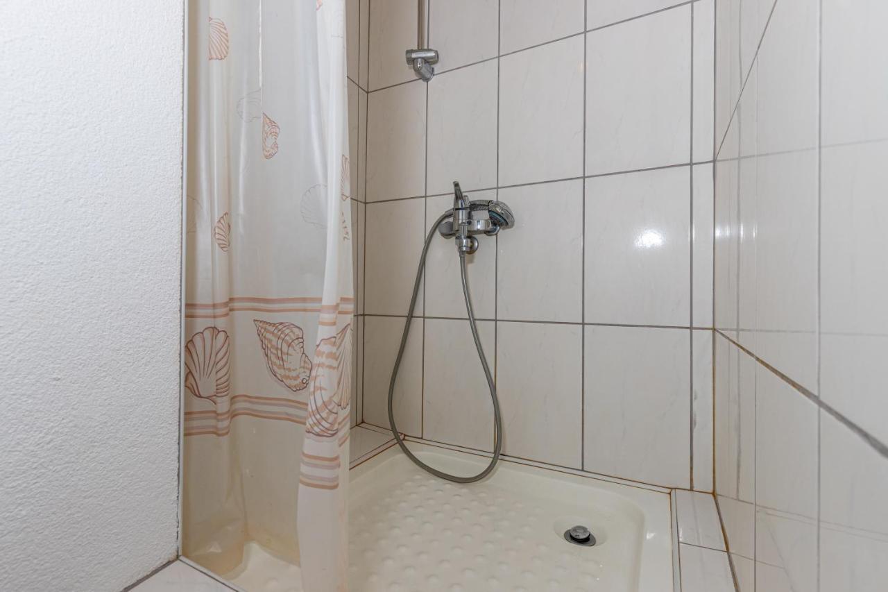 Apartmani Gabrijela 茨里克韦尼察 外观 照片